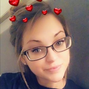 Meet your Posher, Elin